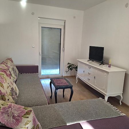 Expo Airport Otel Surcin Экстерьер фото
